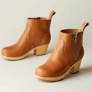 Swedish Hasbeens “Zip it Emy” leather boots. Size 37. New in original box.